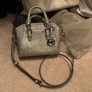 Michael kors mini purse